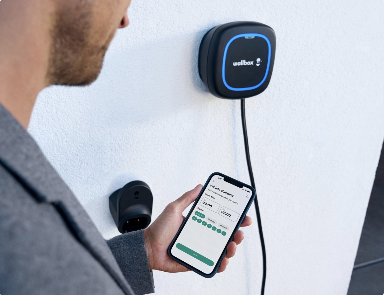 Cargador de auto eléctrico con control desde app